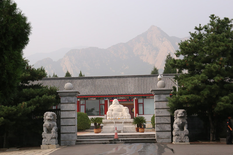 佛山陵园二区墓地都有多少钱的?(图1) 佛山陵园二区业务厅