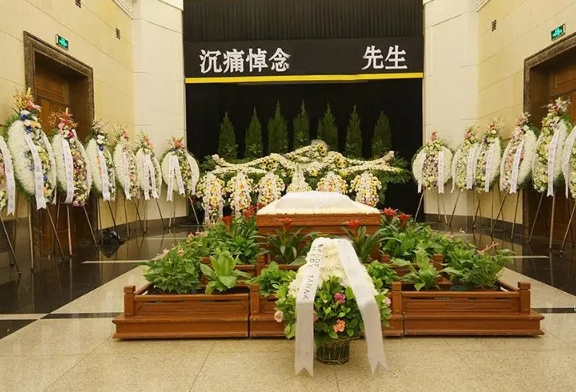 八宝山殡仪馆有几个告别大厅