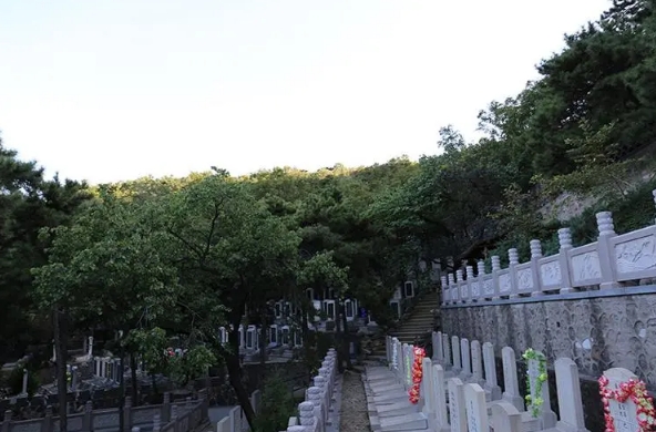 金山陵园怎么样