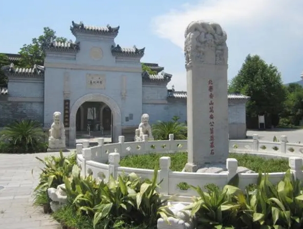 万安公墓怎么样？