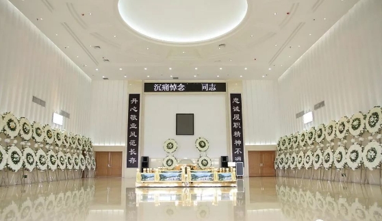 华夏陵园有告别厅吗？